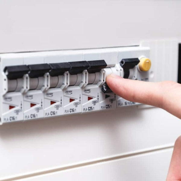 Zdjęcie na okładce dla Elektryk Kraków Serwis-24 Pogotowie Elektryczne